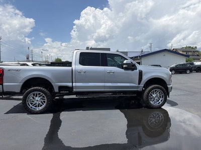 2023 Ford F-250SD Lariat LIFTED WHEELS & TIRES