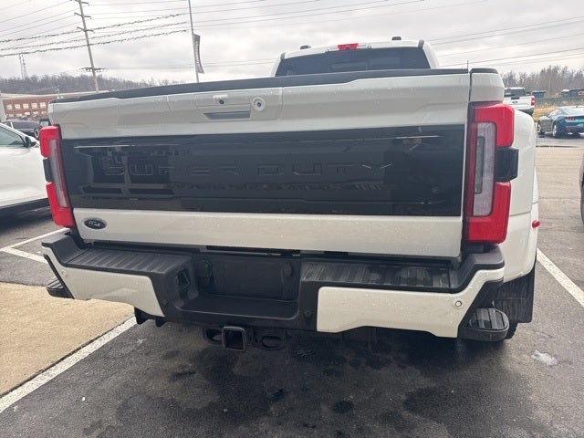 2025 Ford F-450SD Platinum DRW