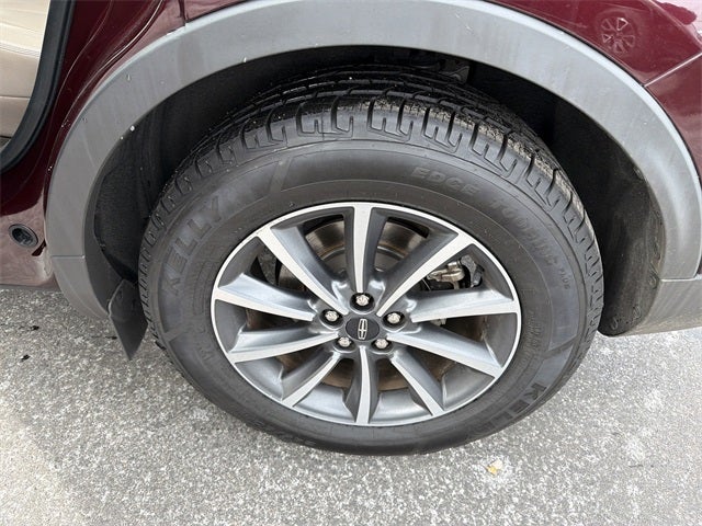 2022 Lincoln Nautilus Standard