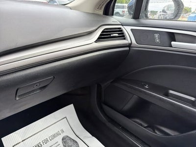 2020 Ford Fusion SE