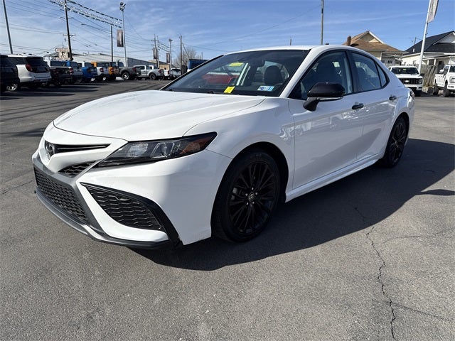 2022 Toyota Camry SE Nightshade