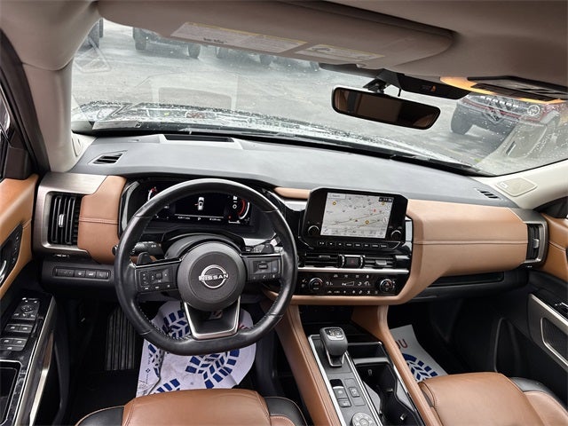 2023 Nissan Pathfinder Platinum