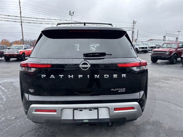 2023 Nissan Pathfinder Platinum