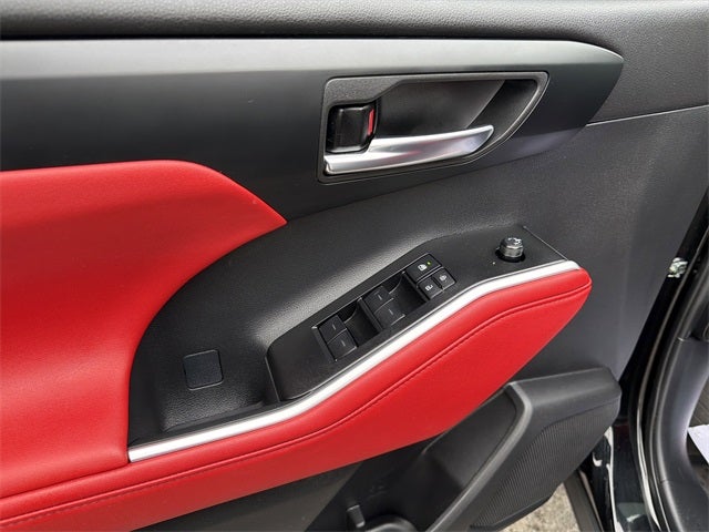 2025 Toyota Highlander XSE