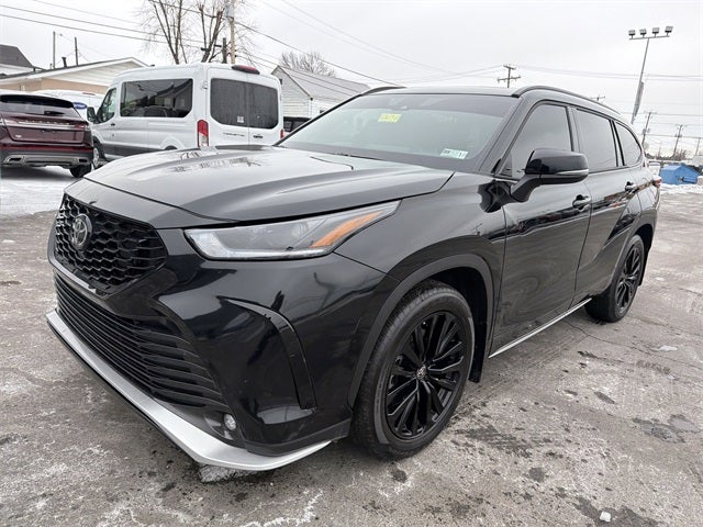 2025 Toyota Highlander XSE