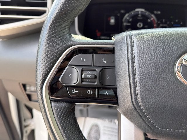 2023 Toyota Sequoia SR5
