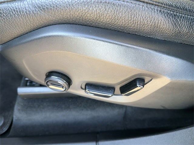 2023 Volvo XC90 B5 Plus