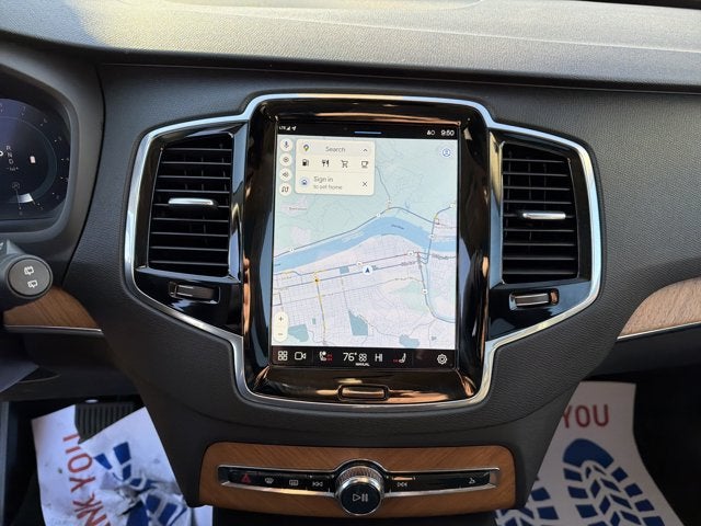 2023 Volvo XC90 B5 Plus